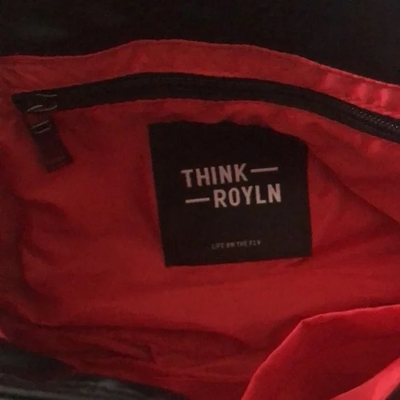 NWOT THINK ROYLN Front Flap Crossbody w/Fashion Strap - Picture 5 of 8